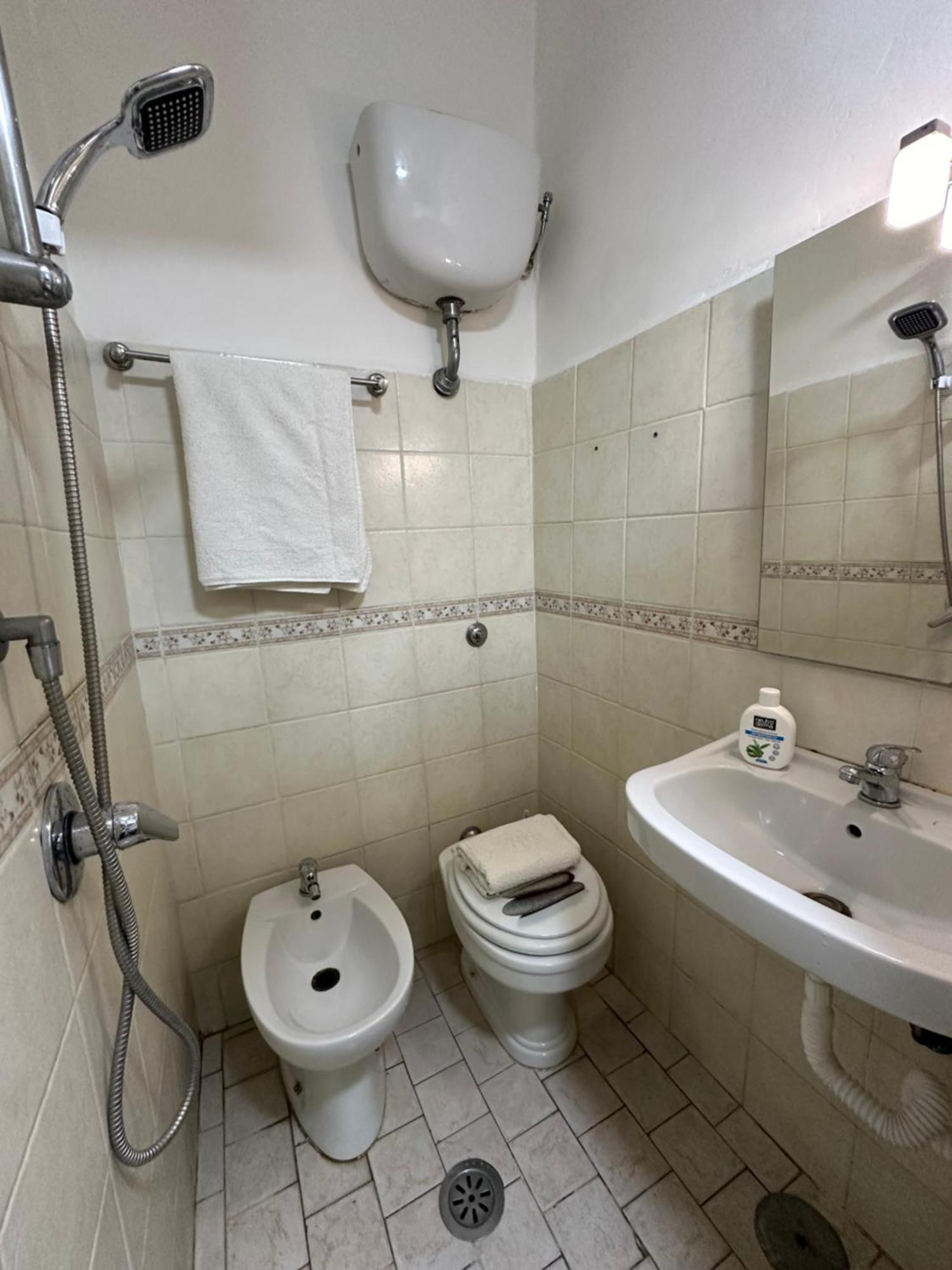 Апартаменты La Casina Di Gio In The City Center Wi-Fi,Panorama Неаполь Экстерьер фото