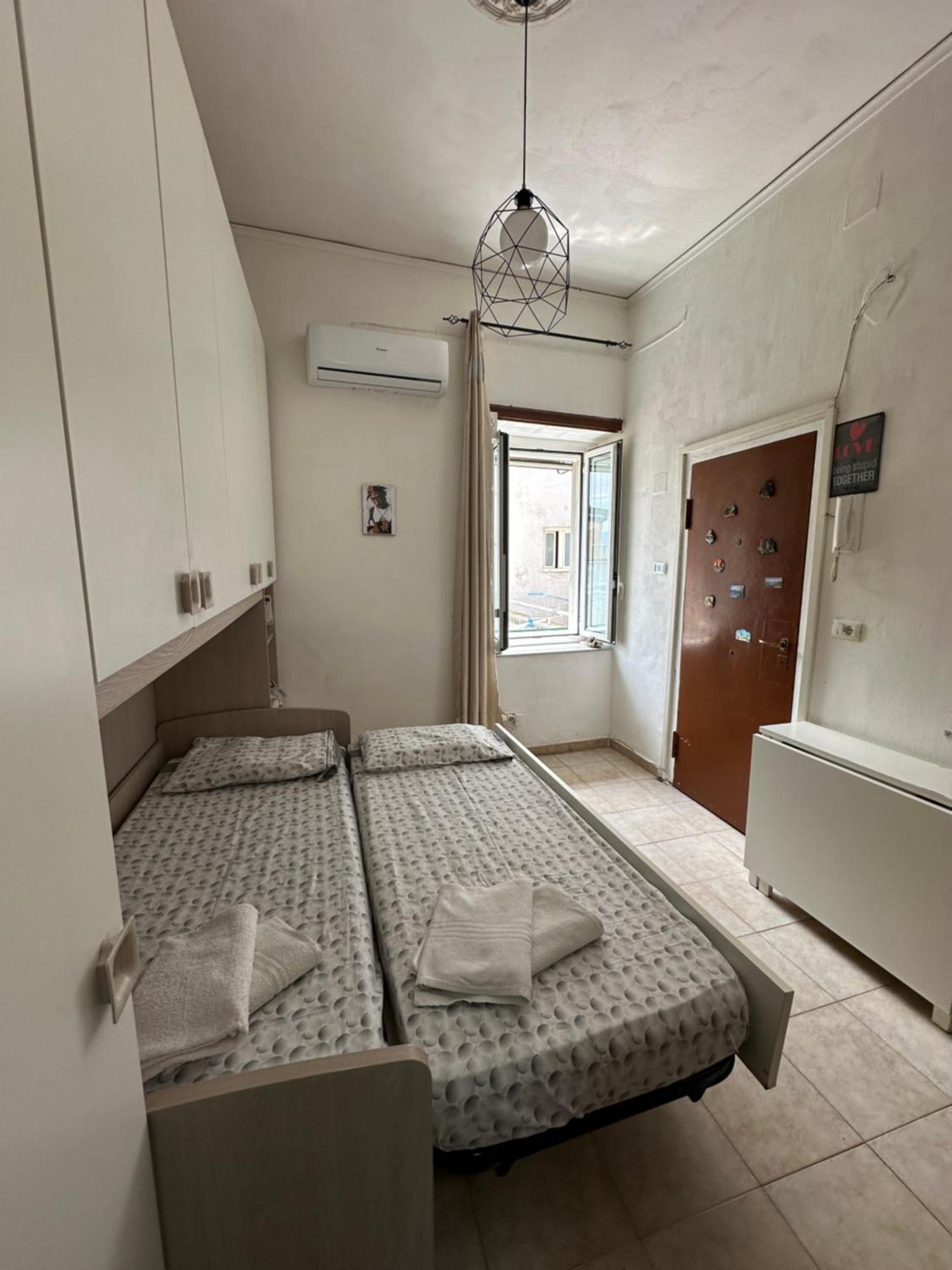 Апартаменты La Casina Di Gio In The City Center Wi-Fi,Panorama Неаполь Экстерьер фото