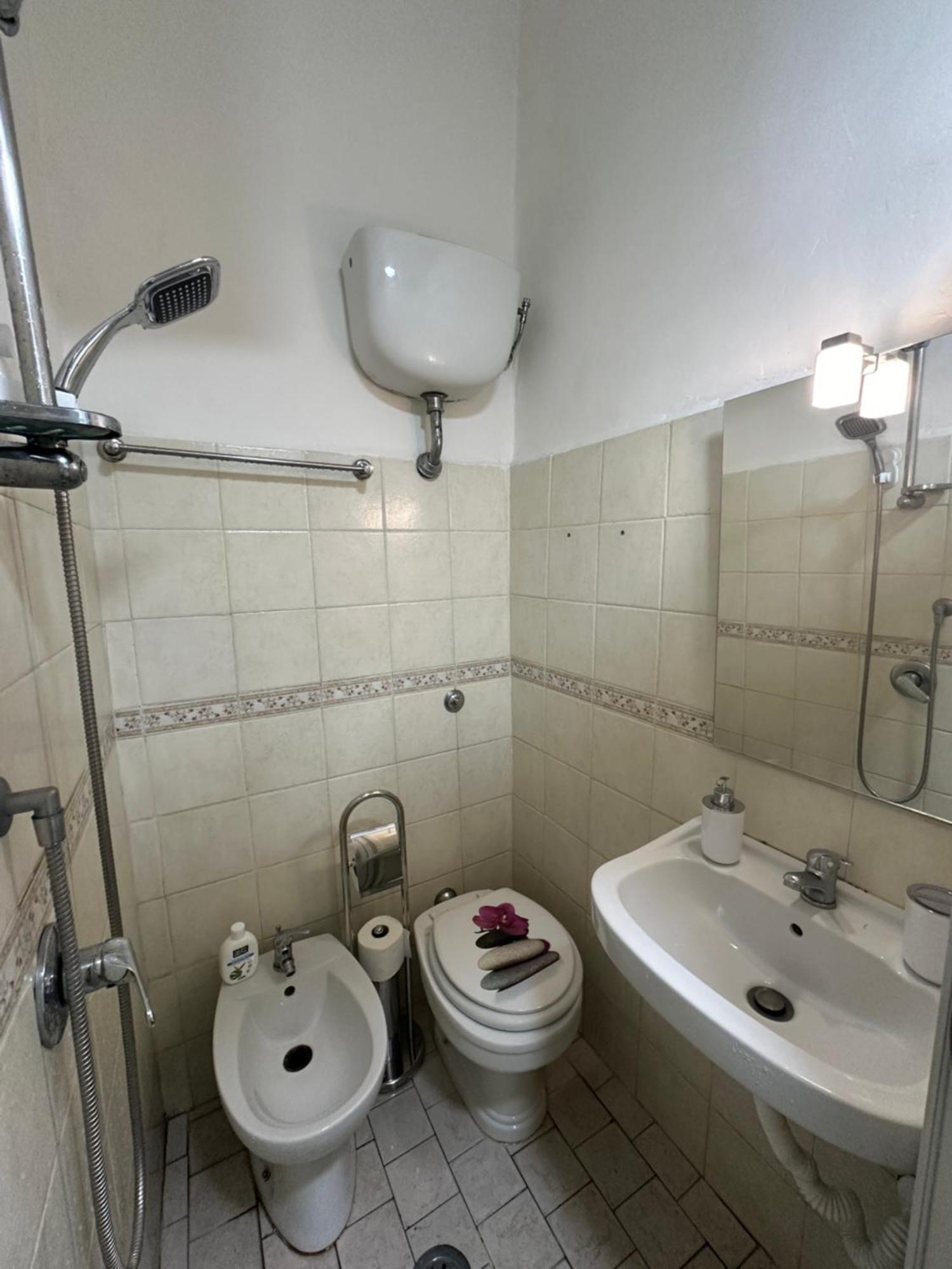 Апартаменты La Casina Di Gio In The City Center Wi-Fi,Panorama Неаполь Экстерьер фото